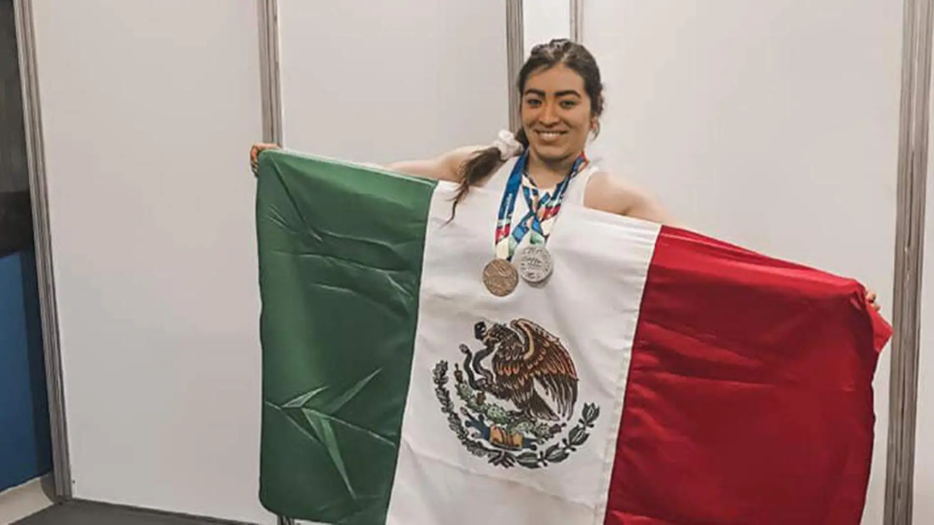 Aremi Fuentes denunció que recibió por parte del gobierno de Baja California un cheque sin fondos por su triunfo en los Juegos Olímpicos de Tokio 2020